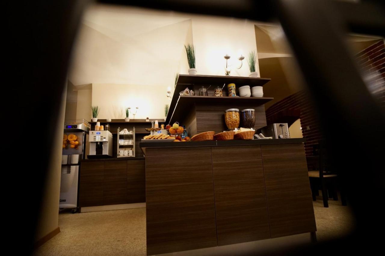 Hotel Astoria Hotel 4*